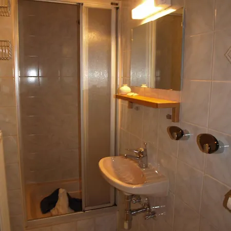 Biohof Bernhard בית חווה *