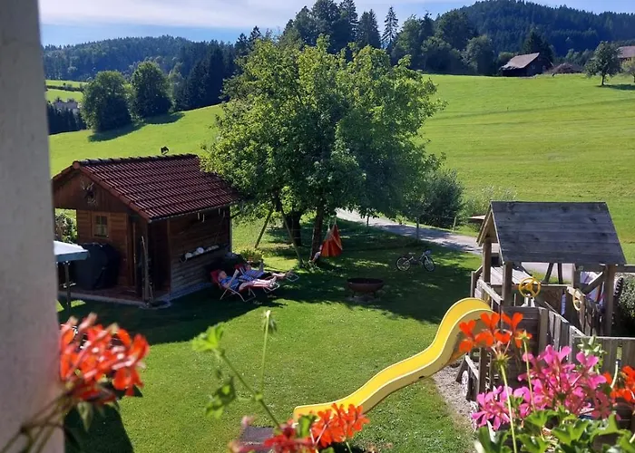 Biohof Bernhard Feriegård *